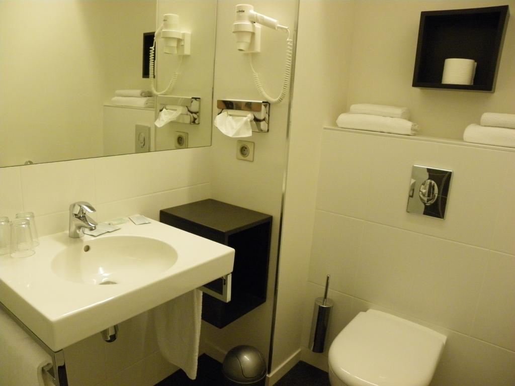 Hotel Logitel Saint-Doulchard Room photo