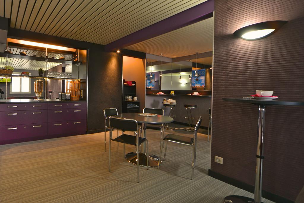 Hotel Logitel Saint-Doulchard Exterior photo
